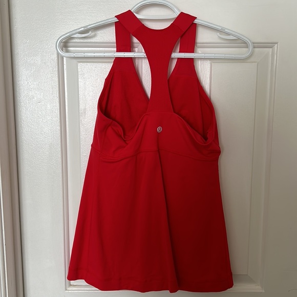 Lululemon tank size 8 - Picture 2 of 3